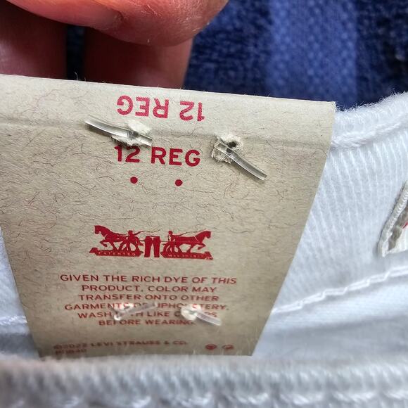 Levi’s 710 Girls 12 Regular White Skinny Jeans Denim Classic Minimalist Timeless - Picture 11 of 11